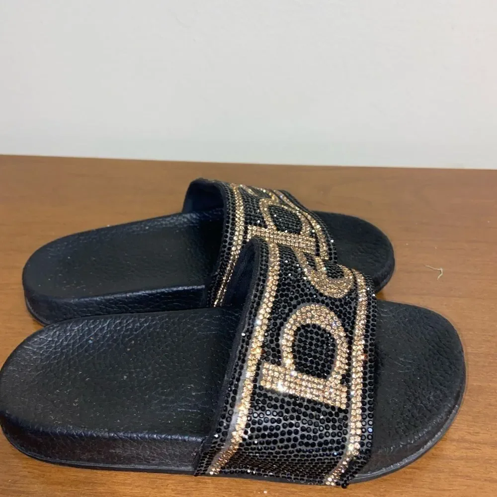 Bebe glitter logo slides